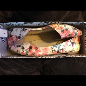 Brash Carissa Floral Flats